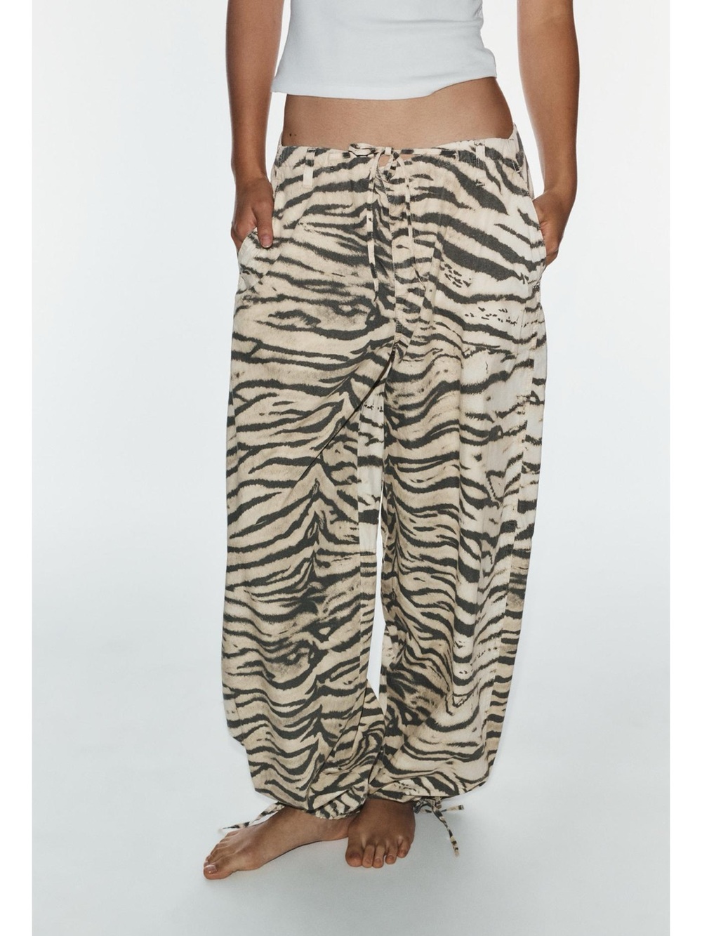 Zara ANIMAL PRINT WIDE LEG DRAWSTRING PANTS